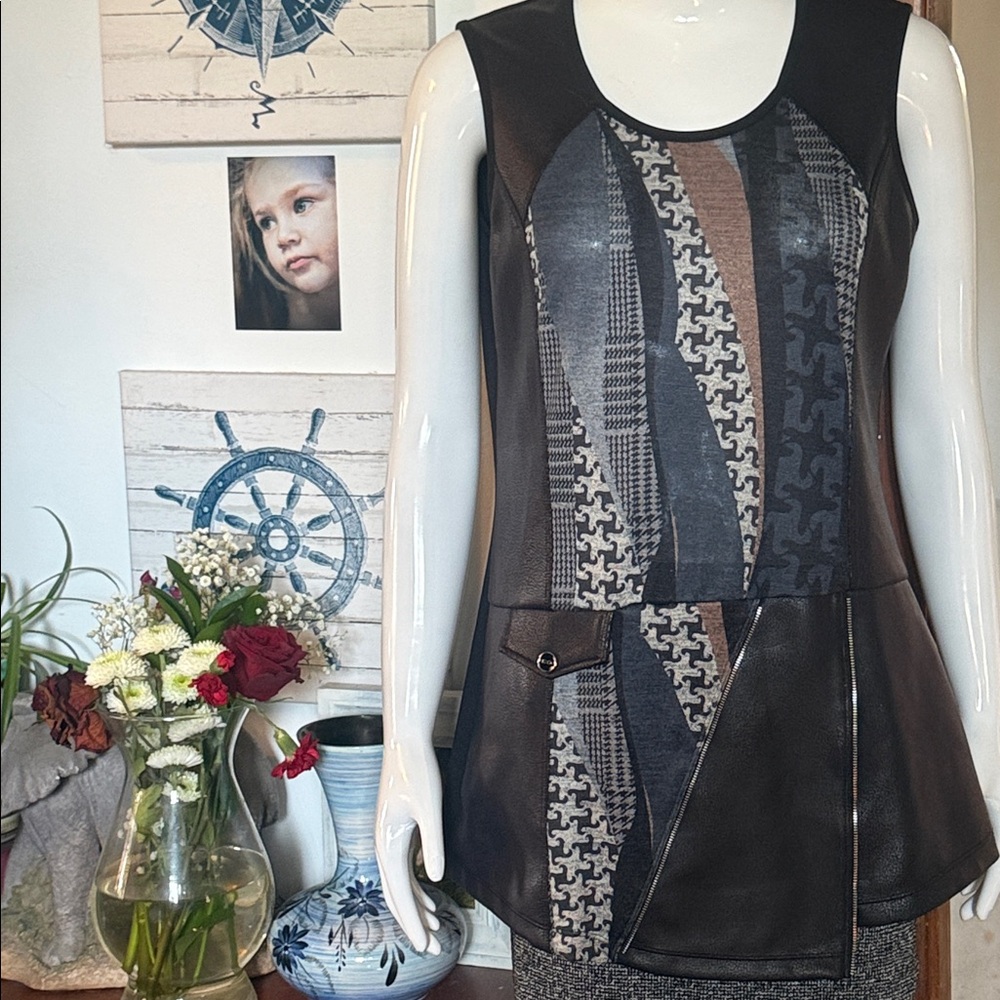 Cleo size small Black Faux Leather & Patterned Panel Sleeveless Top - Picture 2 of 6